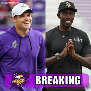 Minnesota Vikings athletic director Kwesi Adofo-Mensah gave coach Kevin O'connell a $69,000 bonus and a unique gift to celebrate his close win over the Green Bay Packers.... Surprises everyone! The gift shows the athletic director's extravagance. H