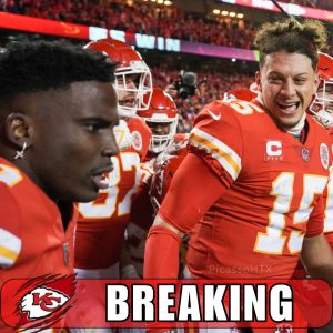 Dolphins WR Tyreek Hill admits Chiefs' Patrick Mahomes is still his quarterback, but in a way some might not think. HTX