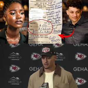 Chiefs superstar Patrick Mahomes is in the spotlight after he did something remarkable for a black girl. The black waitress who served Patrick Mahomes saw the note on the bill and burst into tears… - HTX